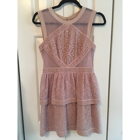 ✨SALE✨BCBG LAVENDER JORDYN DRESS - Picture 3 of 7